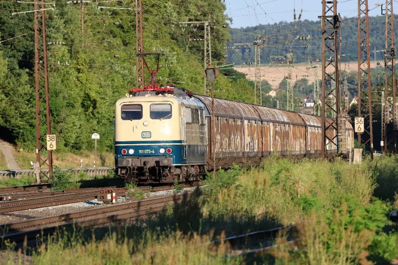 151 073 vorm Henkelzug