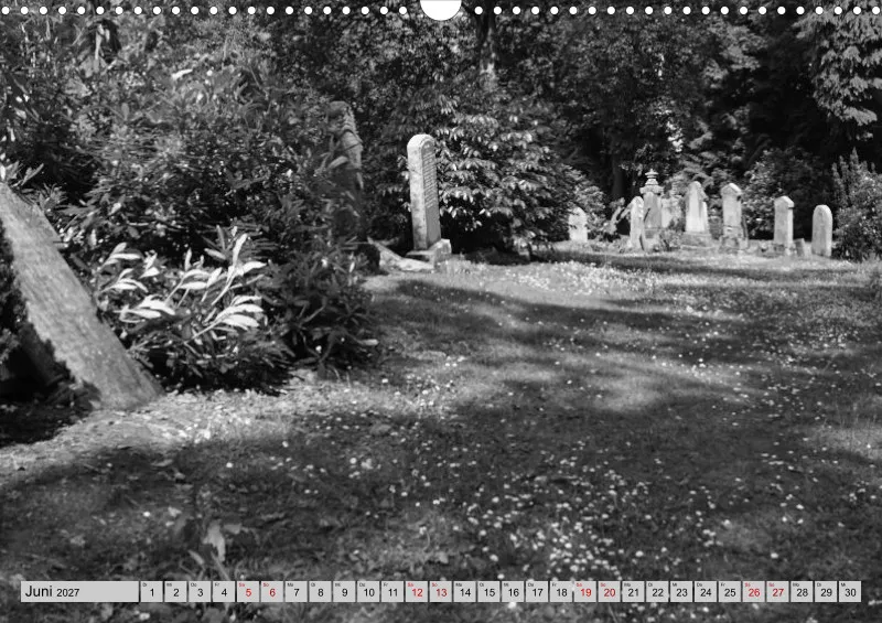 2027 A3 Ehrfürchtige Stille - Balgay Friedhof in Schottland