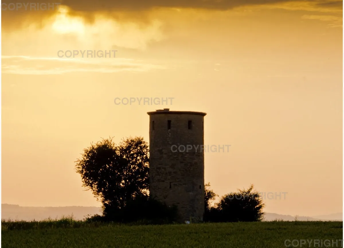 Turm inm Sonnenuntergang