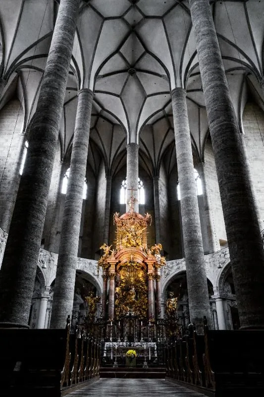 Leinwand - Kirche Altar