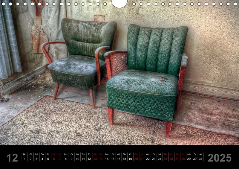 Stühle/Sessel in Lost Places - A4 - 2025