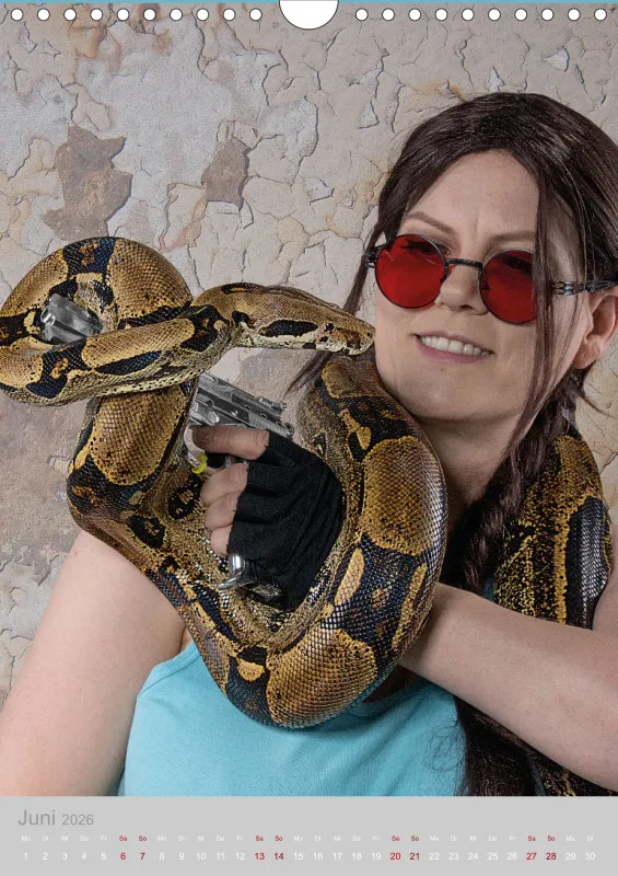 Zeitlose Eleganz trifft Abenteuer – der Lara-Croft-Cosplay-Kalender