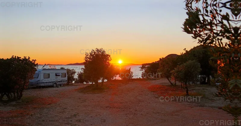 Leinwand Campingblick 90x45