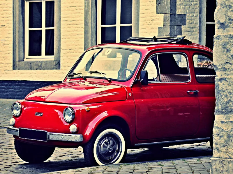 Red little Fiat 500