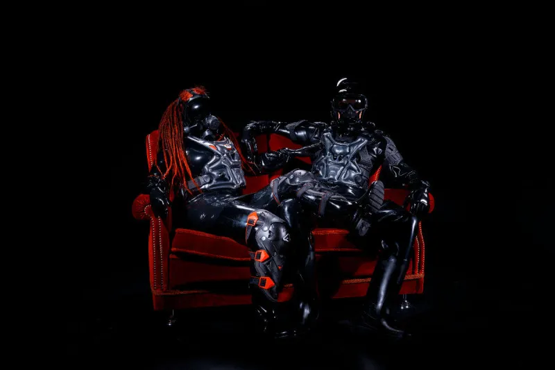 Heavy Rubber Sit-In