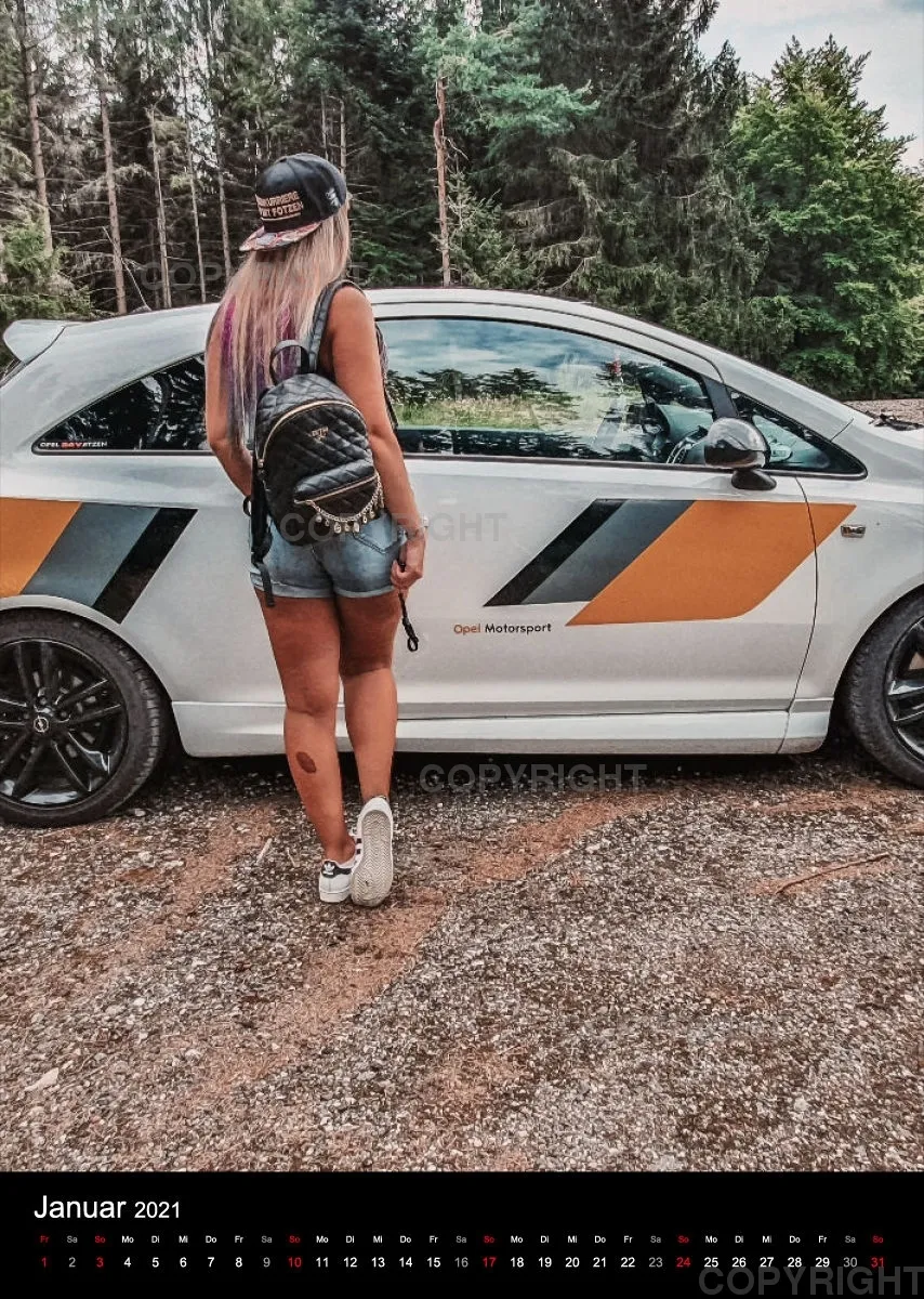 LadyTigra 2O21 Hochformat