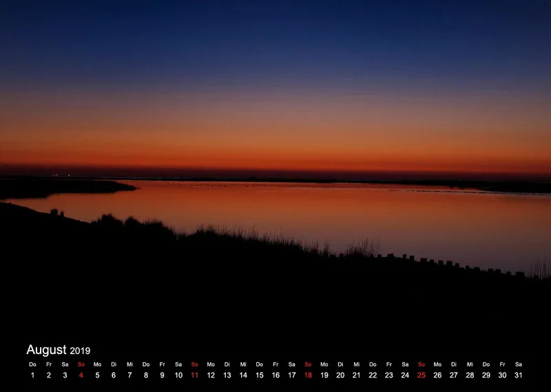 2019 (Design 15') Wandkalender mit schwarzem Kalendarium