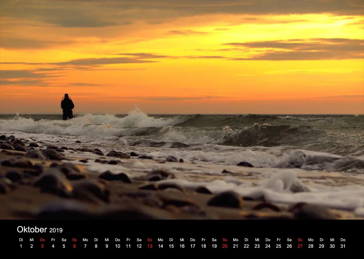 2019 (Design 16') Wandkalender mit schwarzem Kalendarium