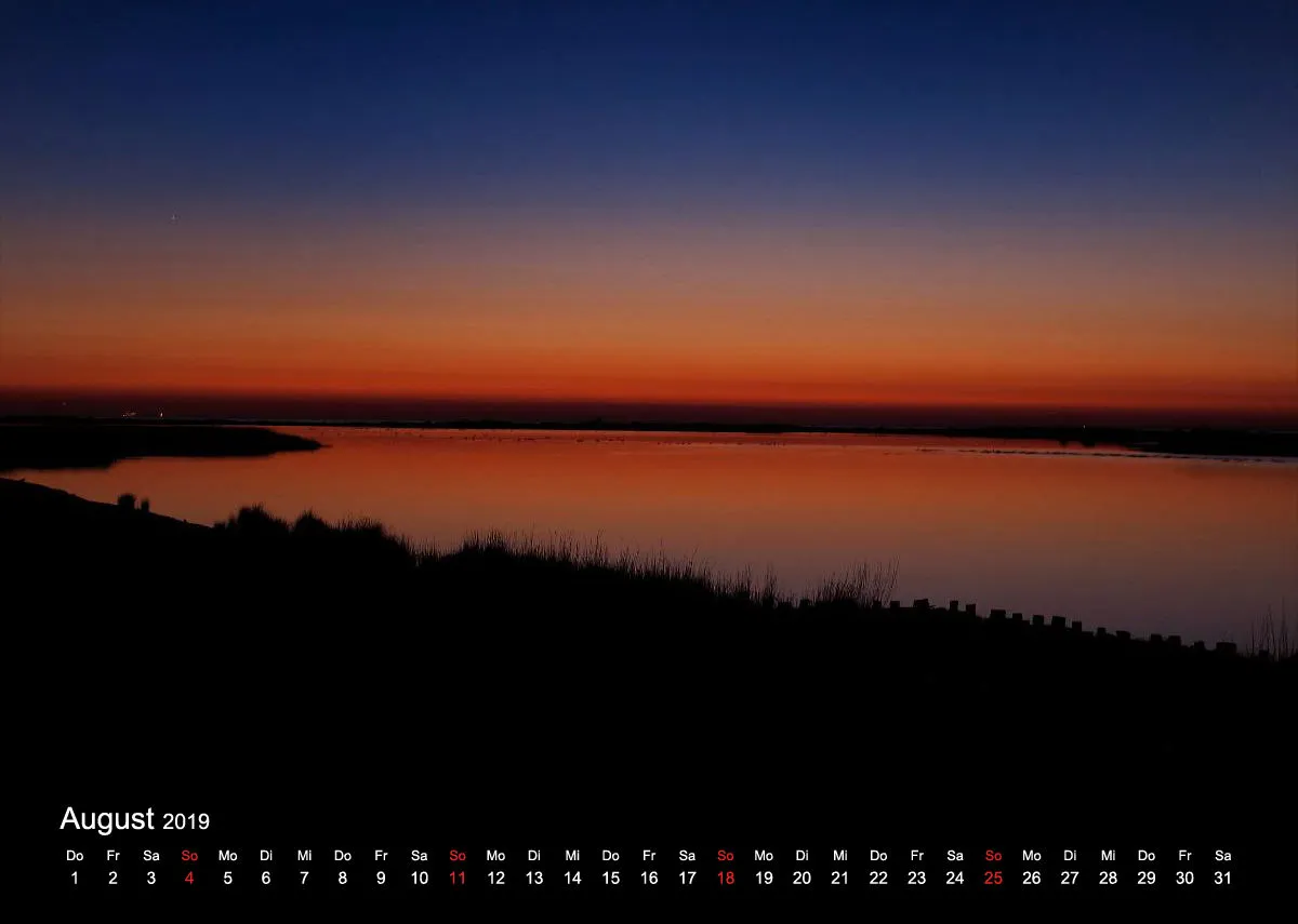 2019 (Design 15') Wandkalender mit schwarzem Kalendarium