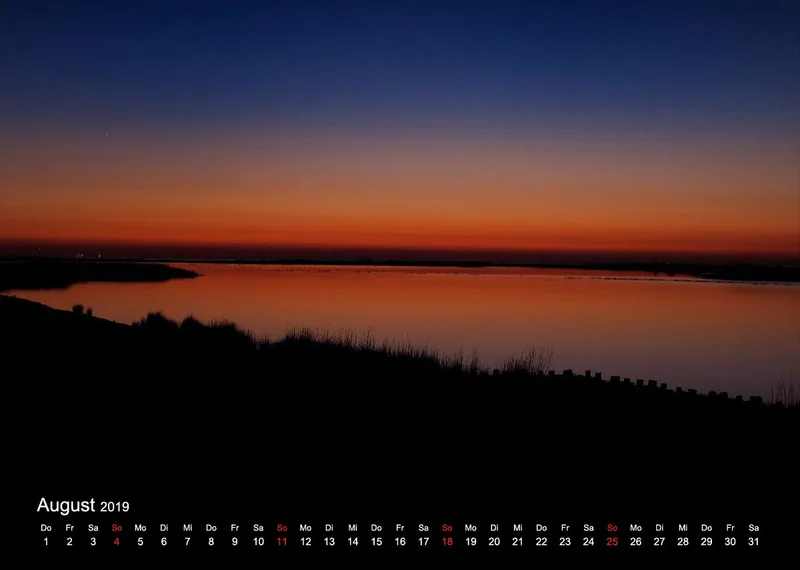 2019 (Design 15') Wandkalender mit schwarzem Kalendarium