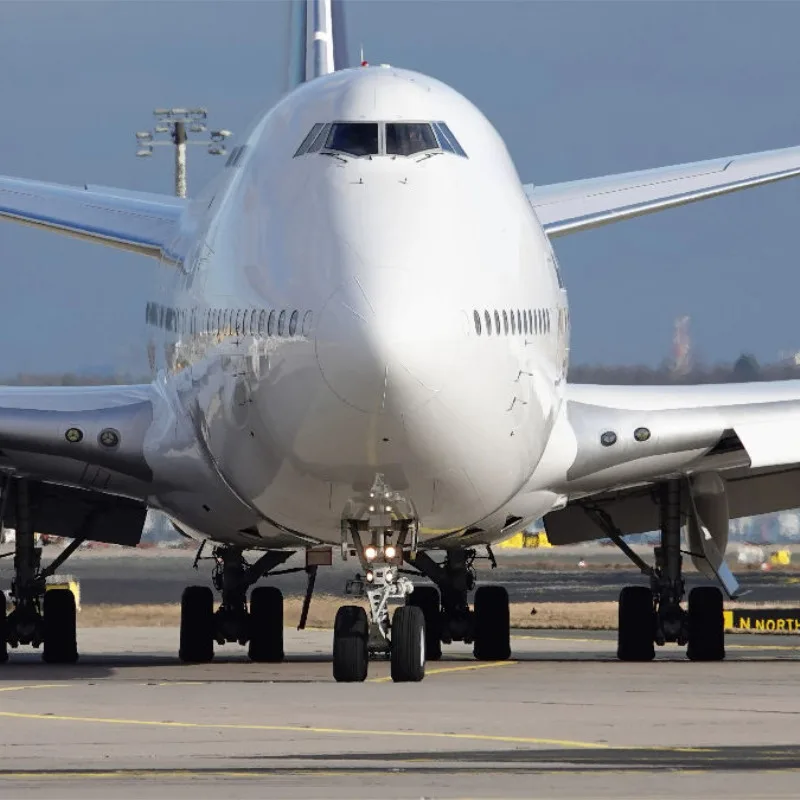 Die Giganten der Lüfte in Deinem Wohnzimmer – King A380 & Queen B747 Sofakissen