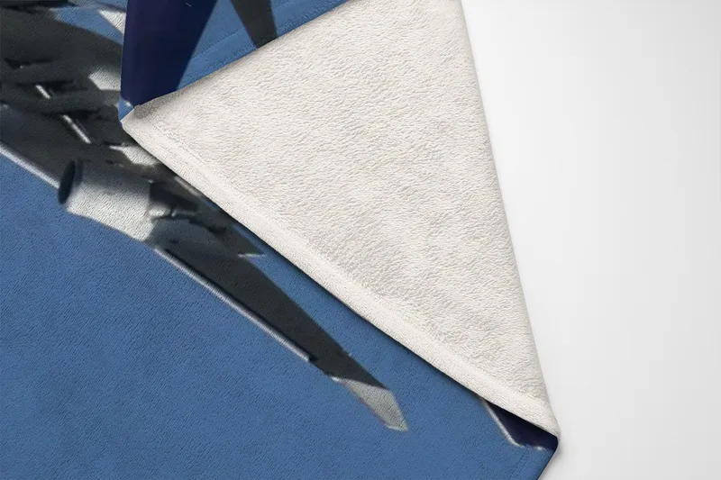 Ab jetzt: Boeing 747 Kuscheldecke – Die Königin der Lüfte zum Einkuscheln!