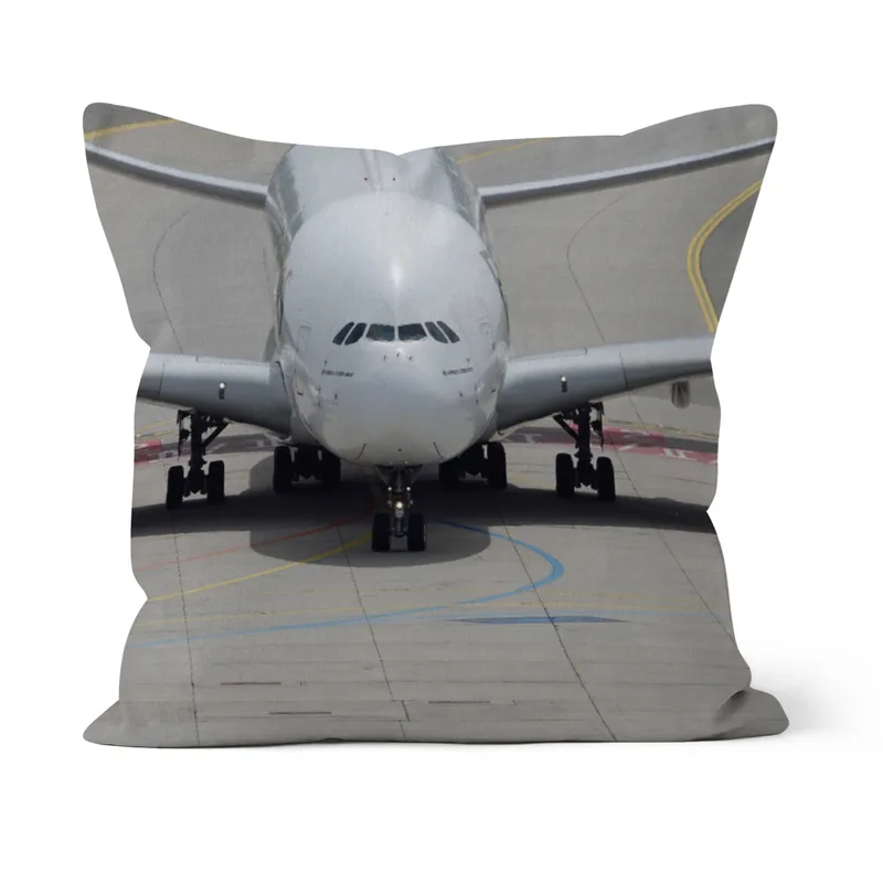 Die Giganten der Lüfte in Deinem Wohnzimmer – King A380 & Queen B747 Sofakissen