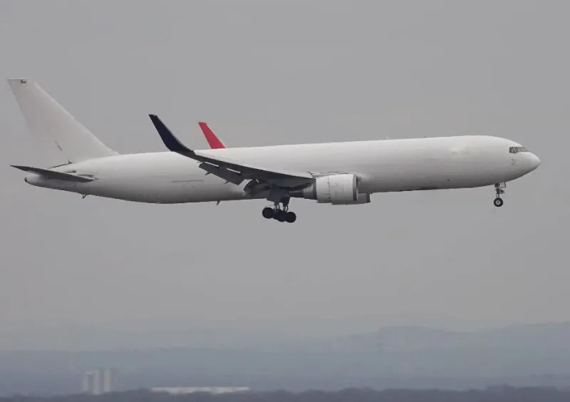 Ab jetzt: Boeing B767-300F Cargo als 1000-Teile-Puzzle!