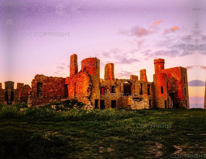 Sonnenuntergang Slains Castle