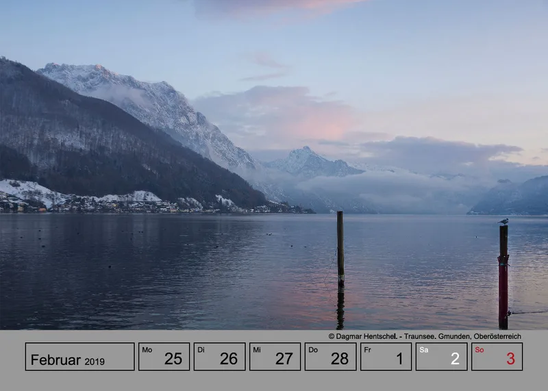 Tisch-Wochenkalender auf grauem Hintergrund A5