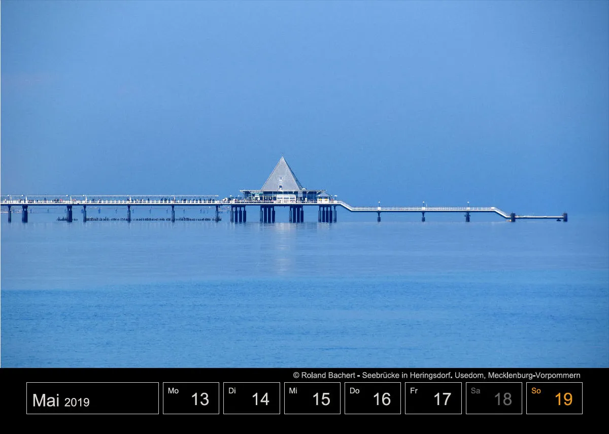 Wochenkalender auf schwarzem Hintergrund A4