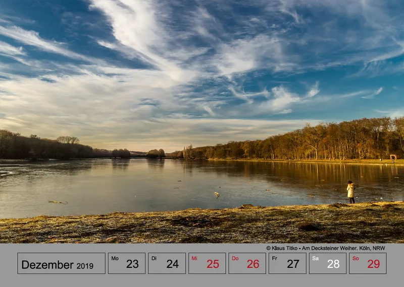 Wochenkalender auf grauem Hintergrund A4