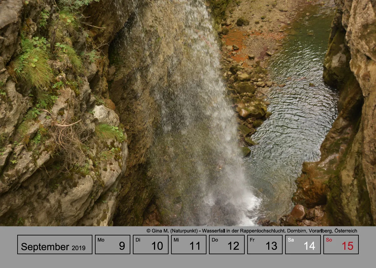 Tisch-Wochenkalender auf grauem Hintergrund A5