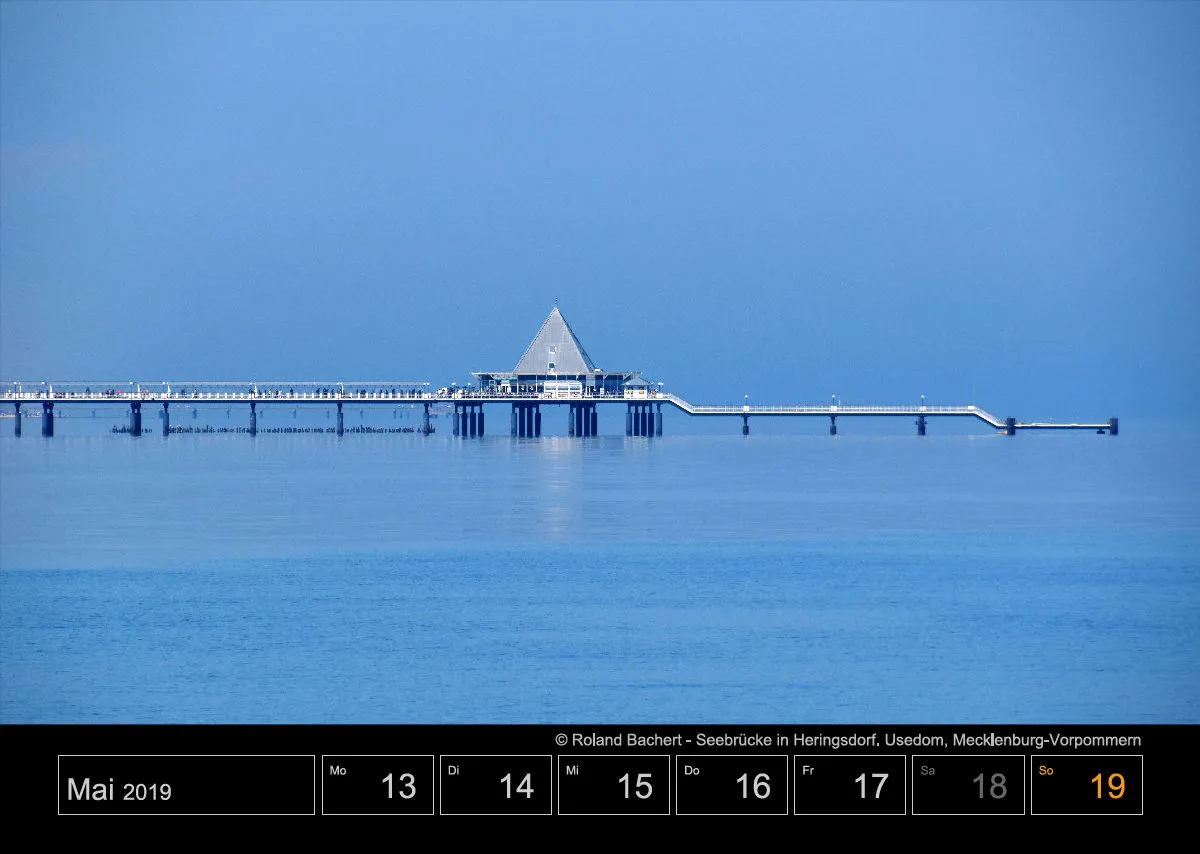Wochenkalender auf schwarzem Hintergrund A3