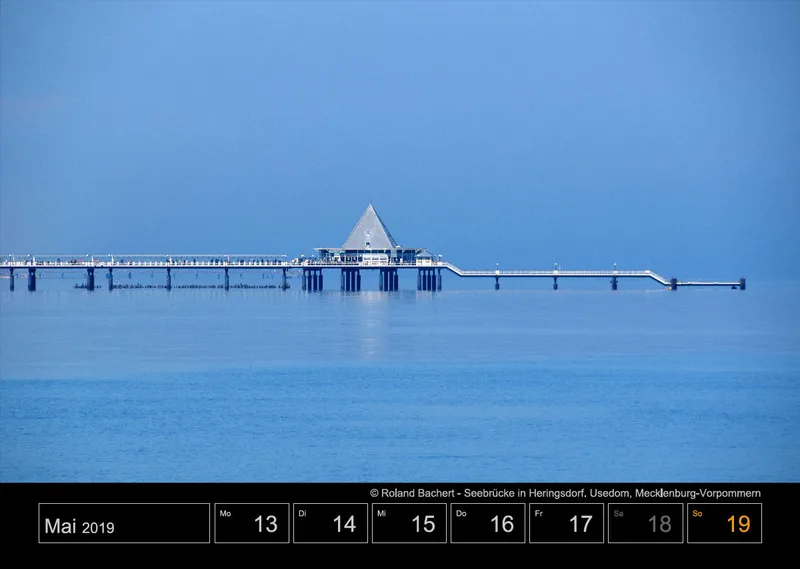 Wochenkalender auf schwarzem Hintergrund A3