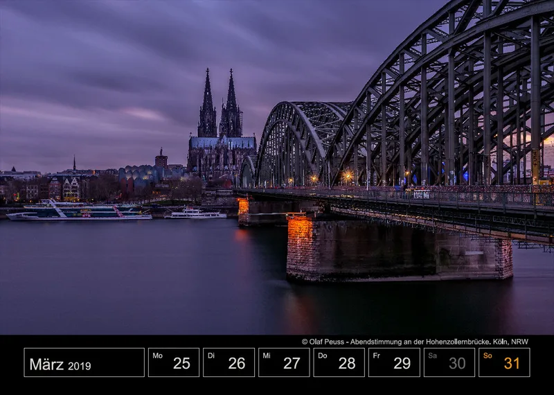 Wochenkalender auf schwarzem Hintergrund A4