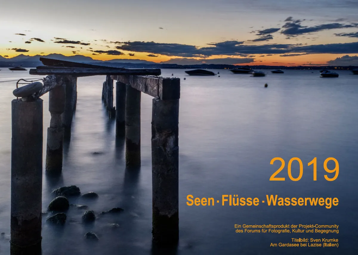 Monatskalender auf hellem Hintergrund A5