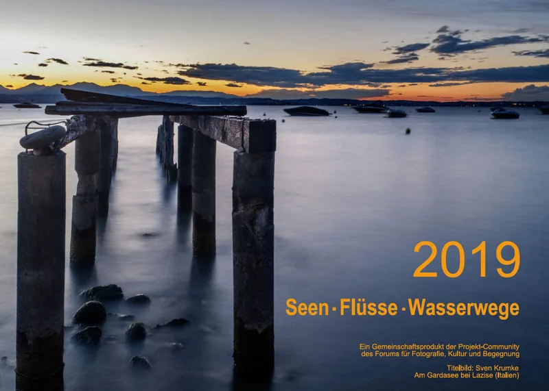 Monatskalender auf hellem Hintergrund A5