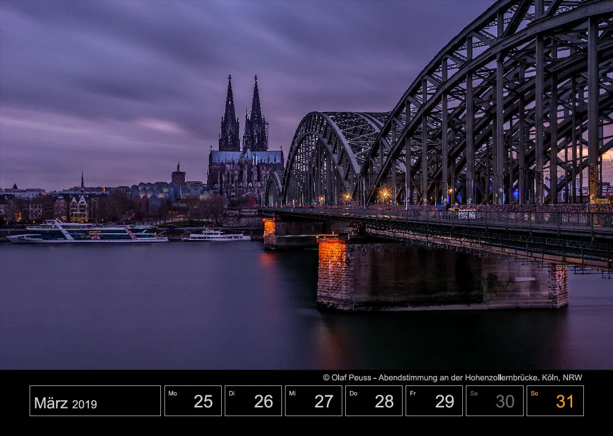 Wochenkalender auf schwarzem Hintergrund A3