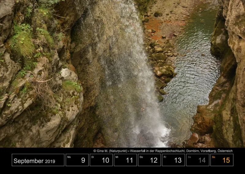 Wochenkalender auf schwarzem Hintergrund A3