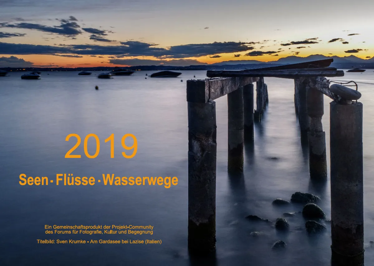 Tisch-Wochenkalender auf schwarzem Hintergrund A5