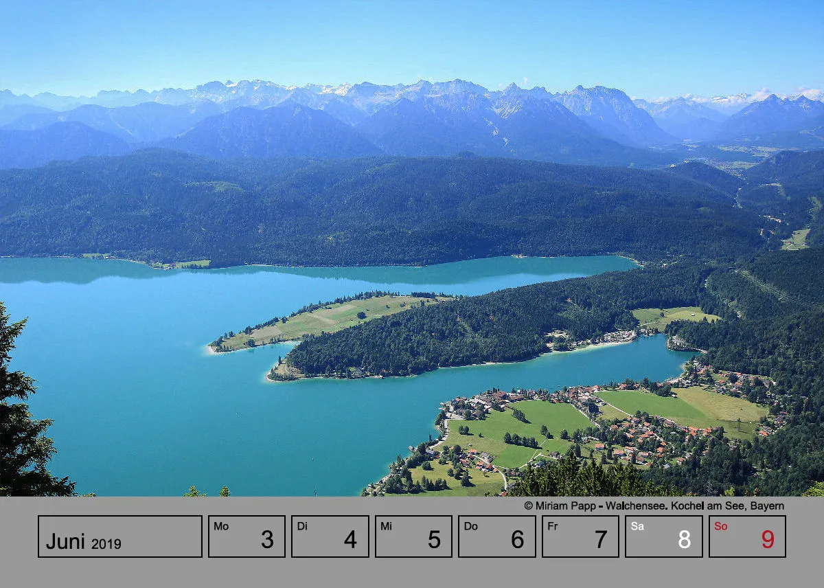 Tisch-Wochenkalender auf grauem Hintergrund A5