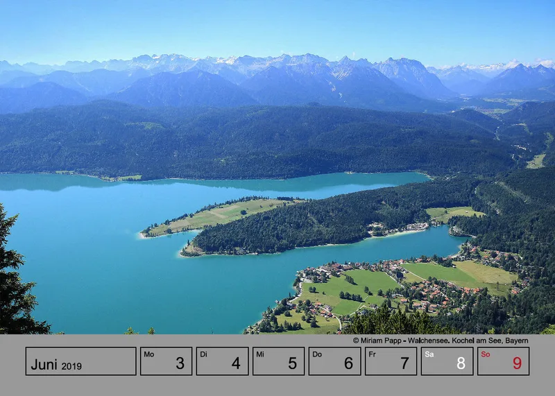 Tisch-Wochenkalender auf grauem Hintergrund A5