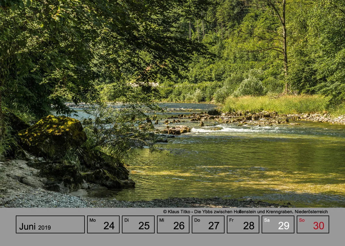 Tisch-Wochenkalender auf grauem Hintergrund A5