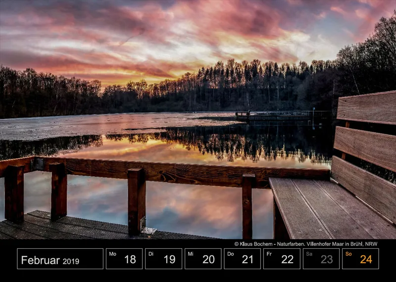 Wochenkalender auf schwarzem Hintergrund A4