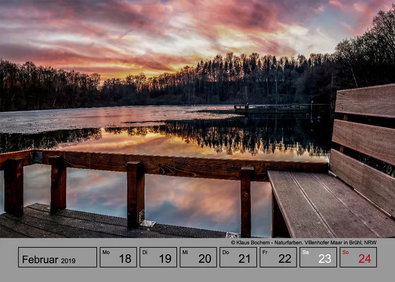 Tisch-Wochenkalender auf grauem Hintergrund A5