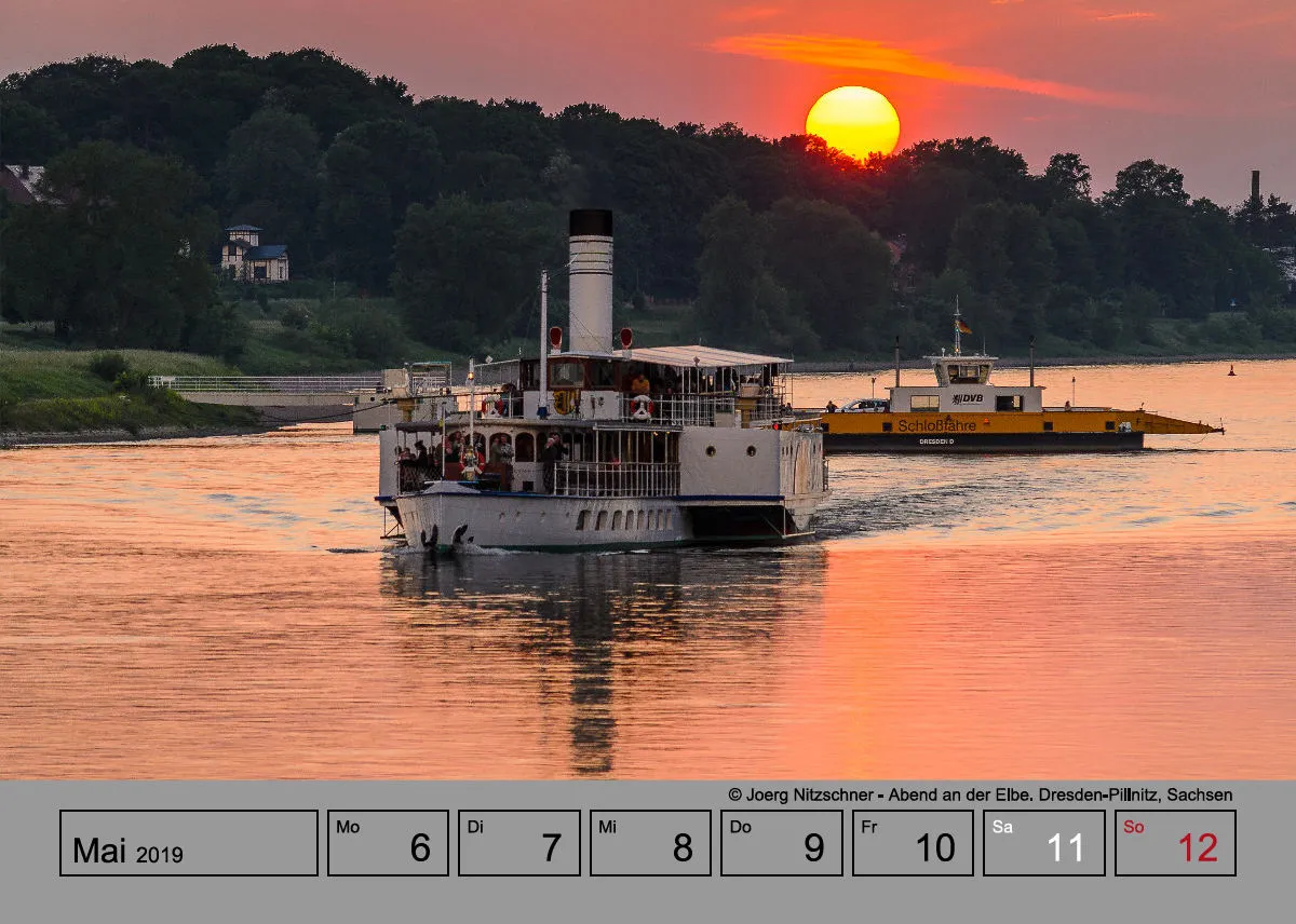 Tisch-Wochenkalender auf grauem Hintergrund A5