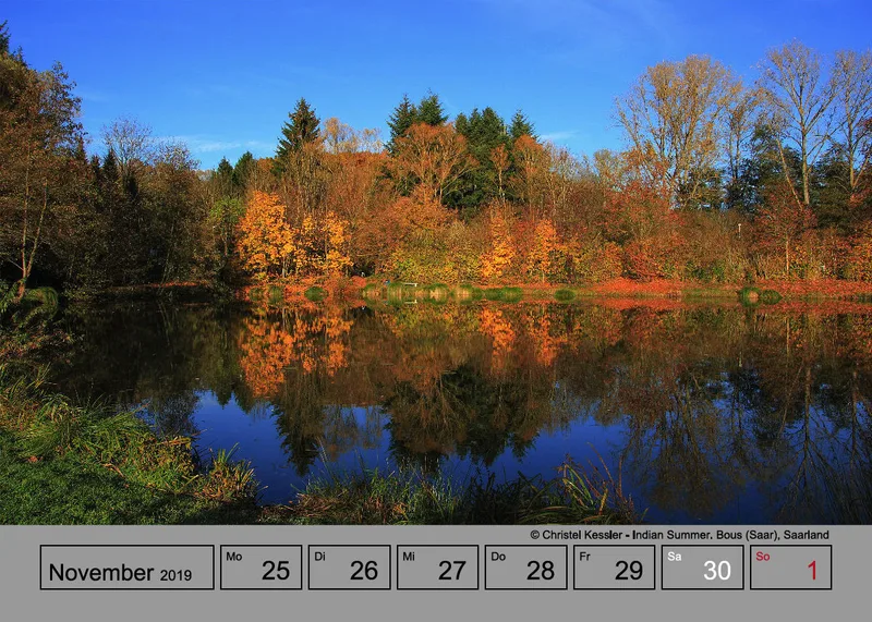 Tisch-Wochenkalender auf grauem Hintergrund A5