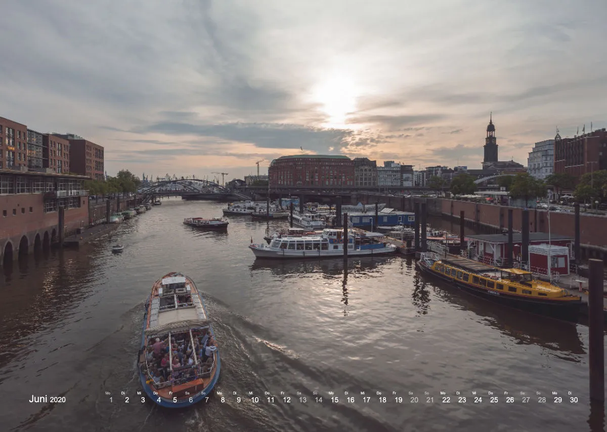 HAMBURG - IN LOVE WITH THE CITY 2020 - A4 Wandkalender