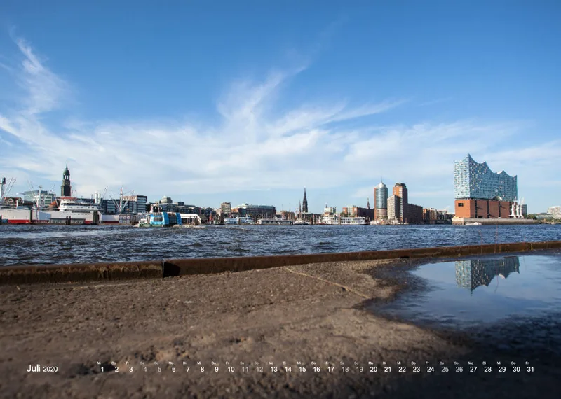 HAMBURG - IN LOVE WITH THE CITY 2020 - A4 Wandkalender