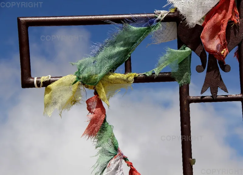 Gipfelkreuz-tibet.Fahnen